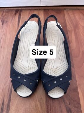 CROCS Navy Slingback Sandals